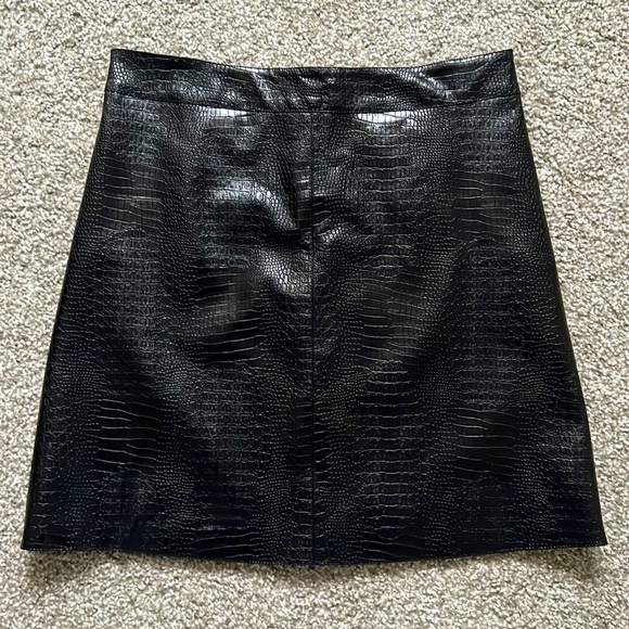 Chicwish Crocodile Print Faux Leather Skirt - Picture 5 of 5